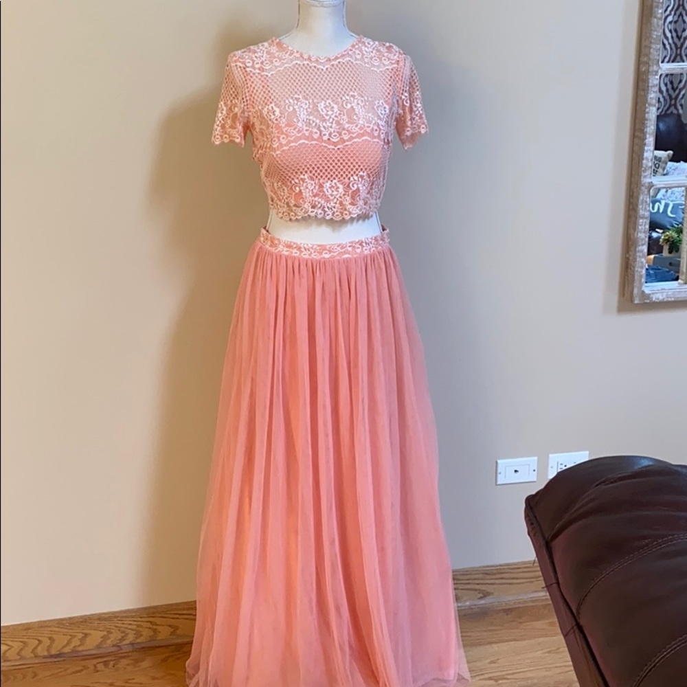 Peach Two Piece Lace Top Dress!!